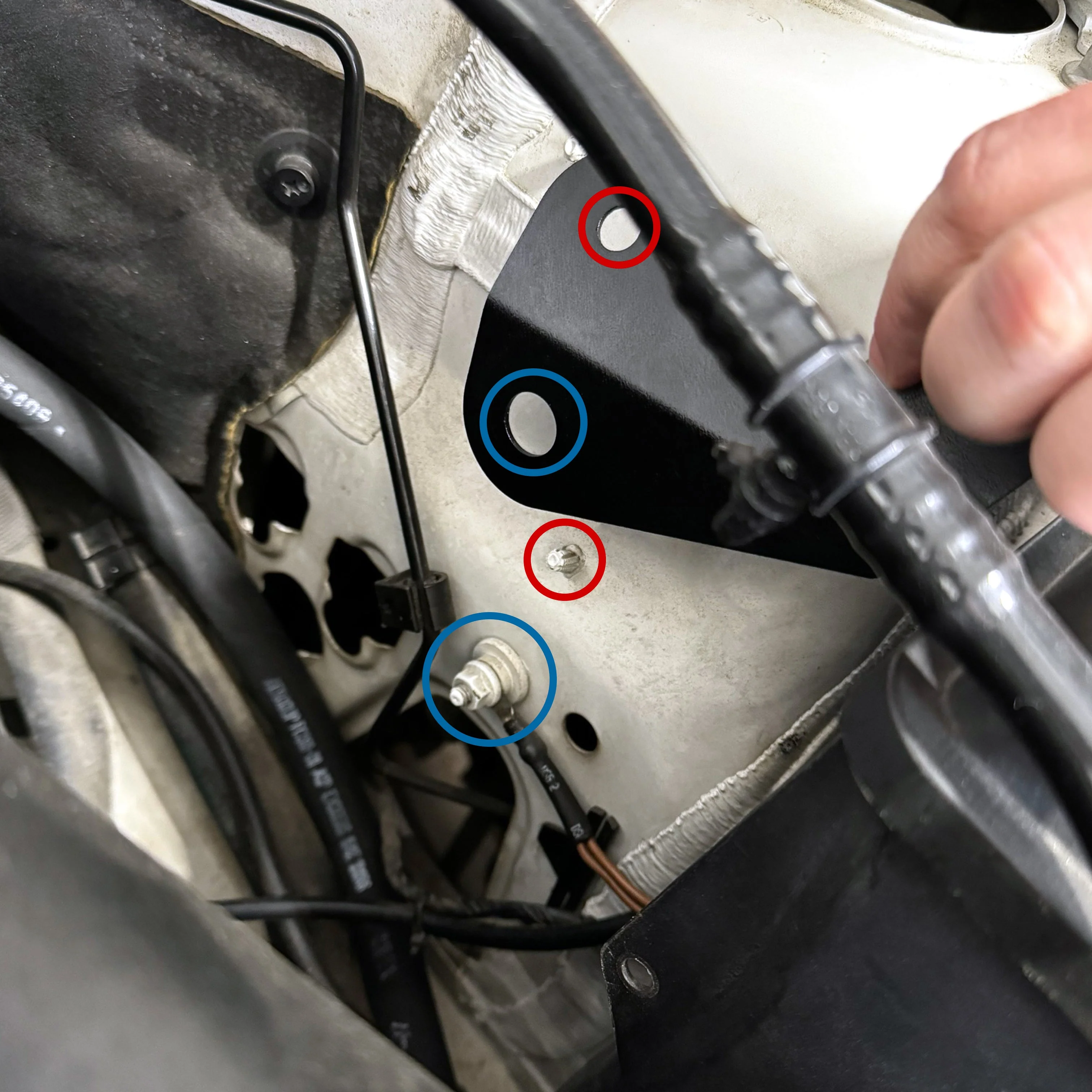 E9x / E8x Driver Side Coolant Tank Brackets - Image 5