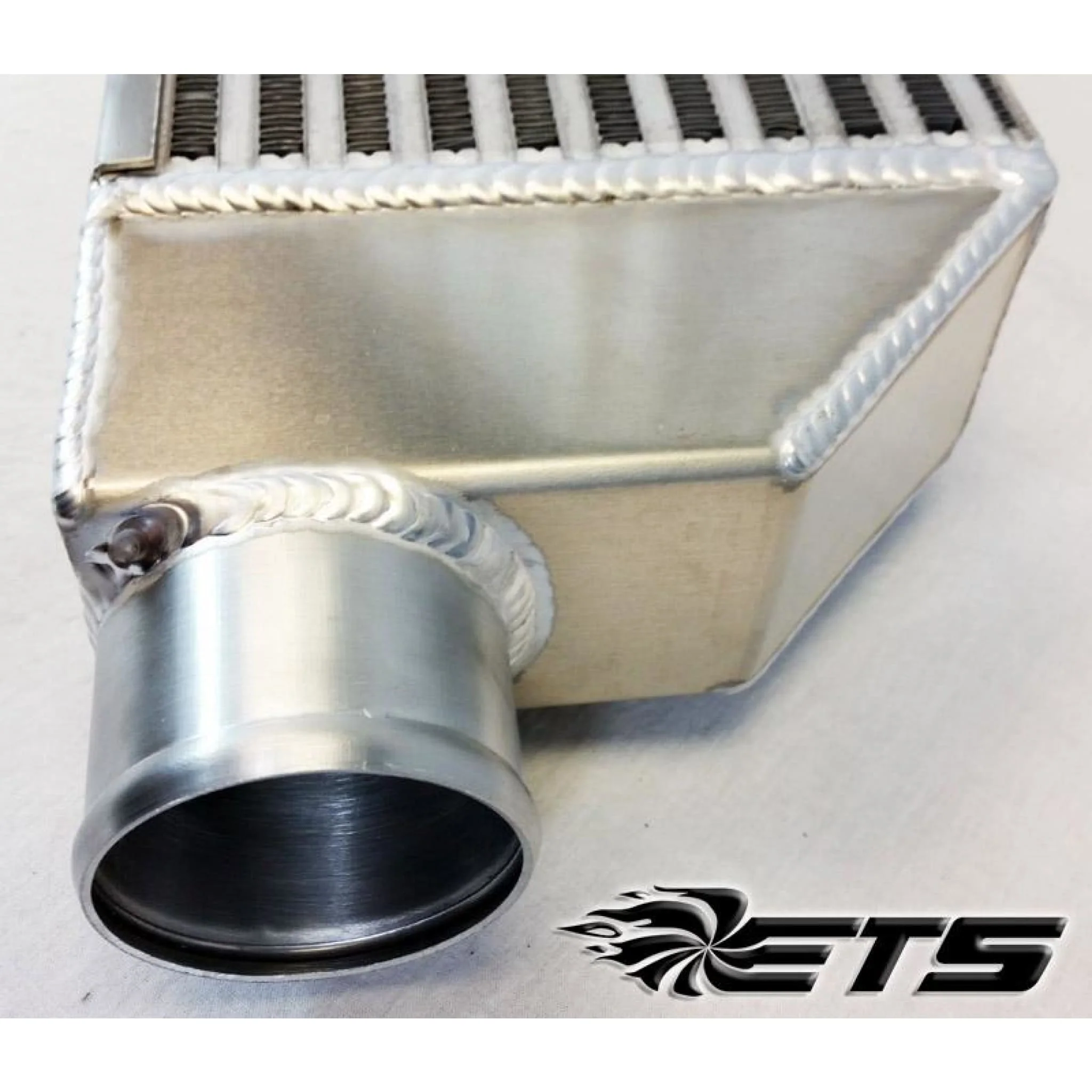 ETS 95-99 Mitsubishi Eclipse 2G 7" Street Intercooler (2.5" In/Out) - Image 2