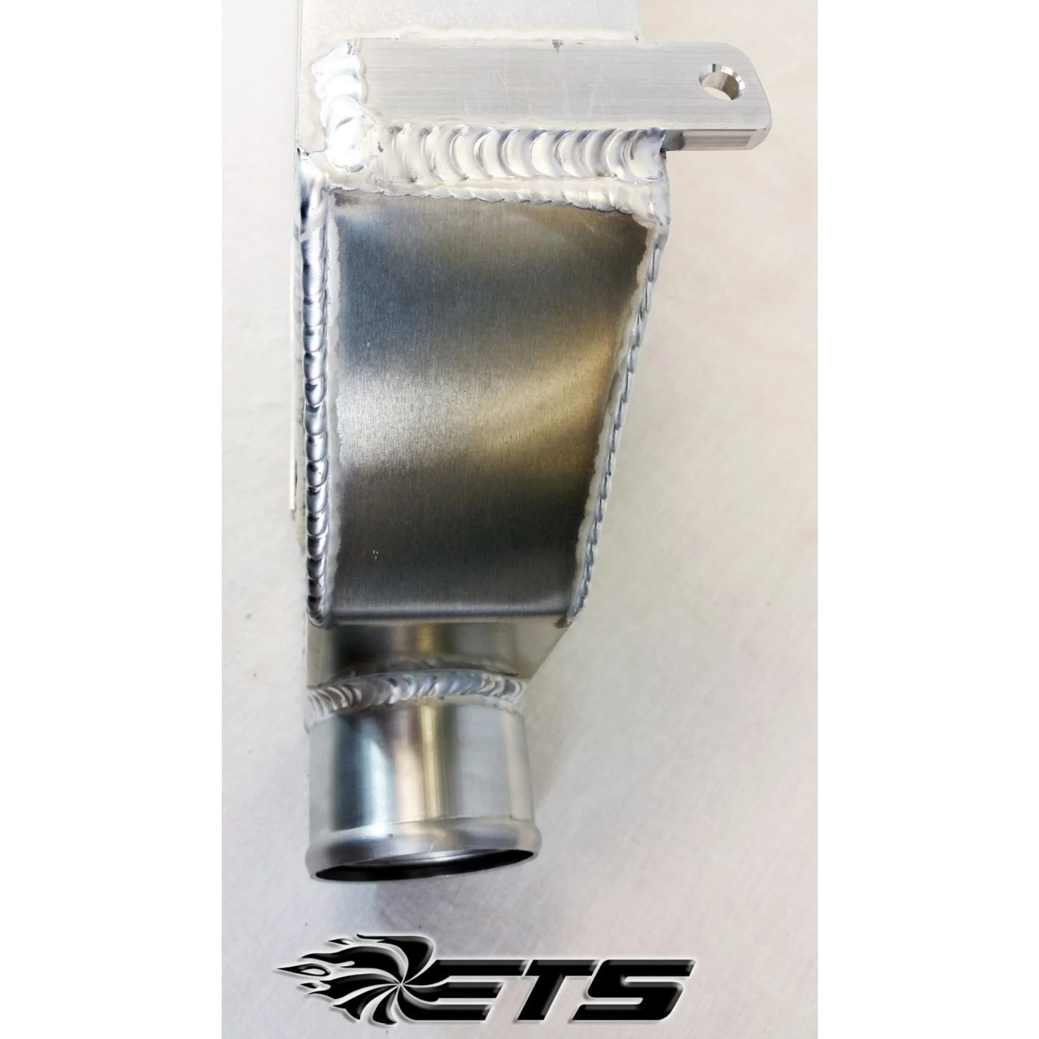ETS 95-99 Mitsubishi Eclipse 2G 7" Street Intercooler (2.5" In/Out) - Image 3