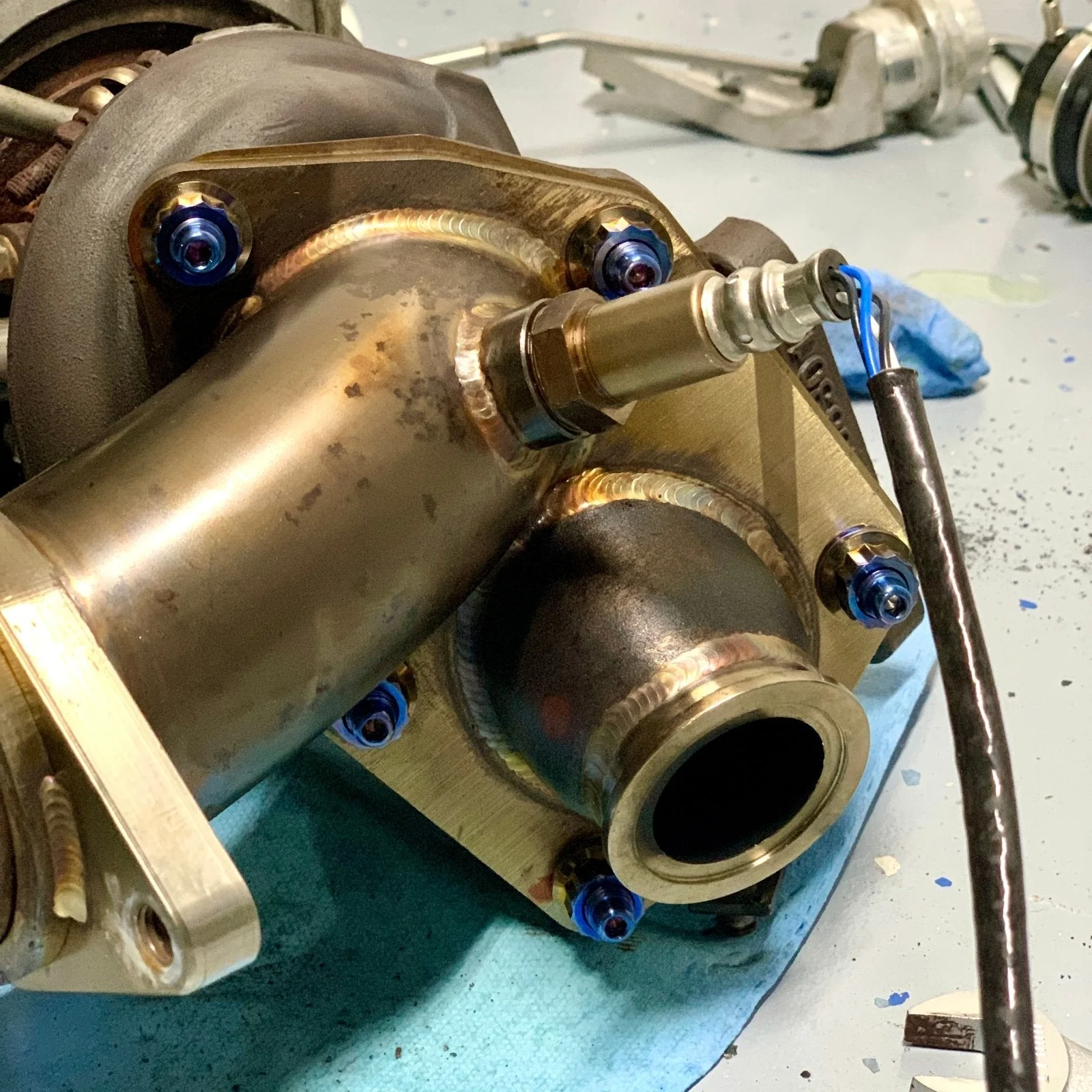 JDC Titanium O2 Housing Stud Kit | Mitsubishi Evo 4-X - Image 4
