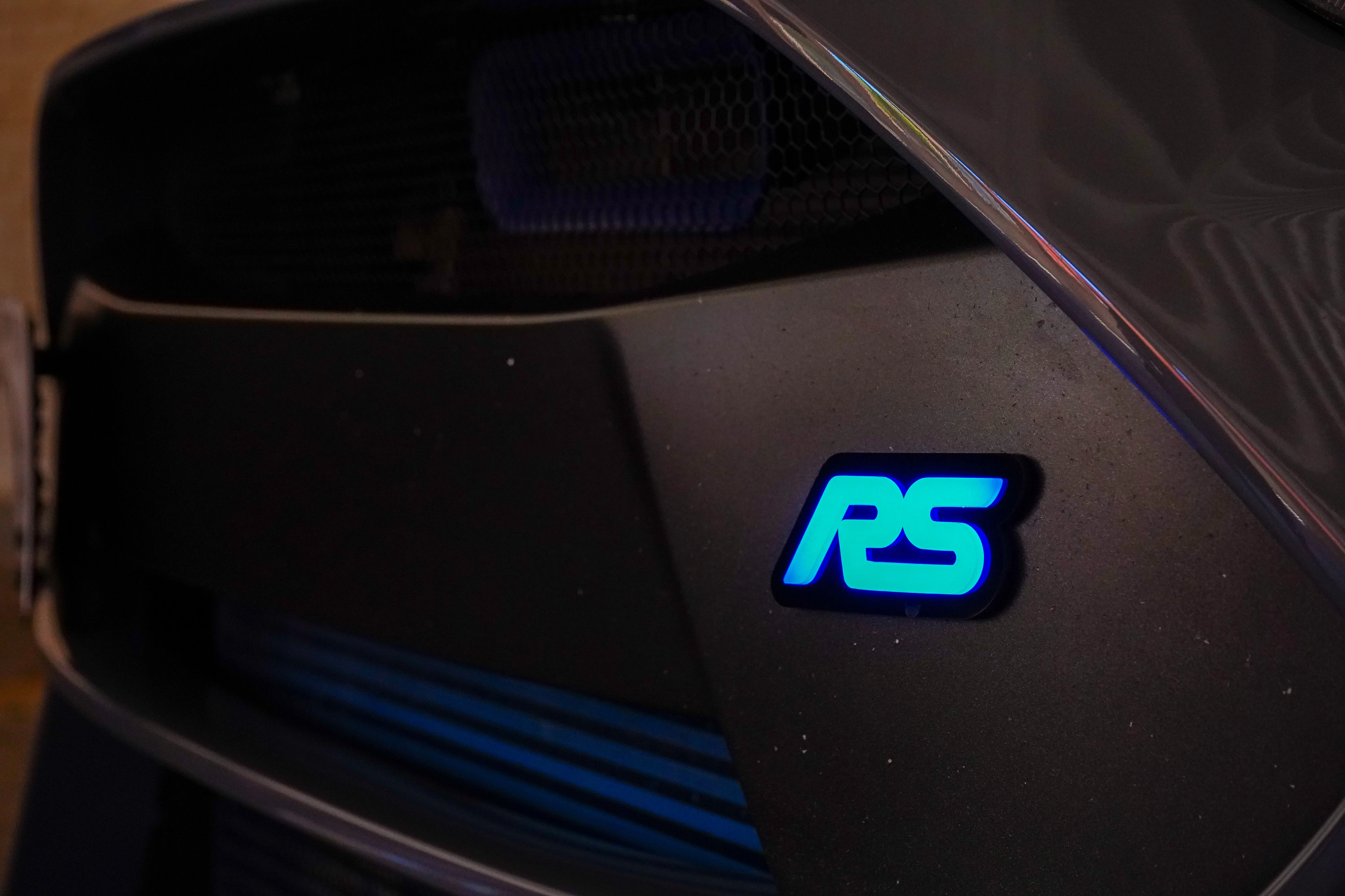 Lit Logos RS Grill Badge | 2015-2018 Focus RS - Image 2